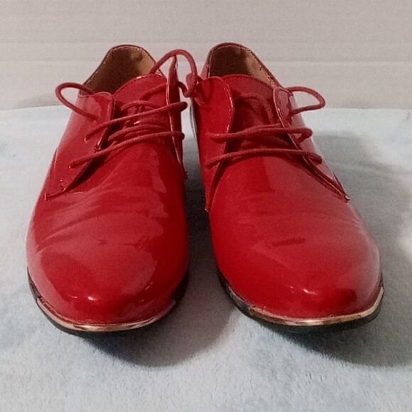 Red Shoes - Picture 4 of 9